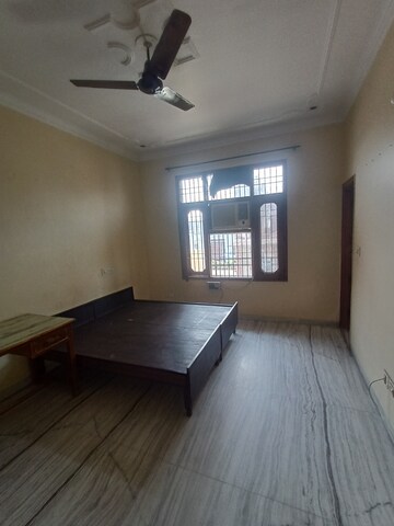 Room in 2 BHK Independent House at Sector 7 – for Rent