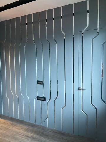 Room in 4 BHK Apartment at Lodha Fiorenza, Goregaon East – for Sale