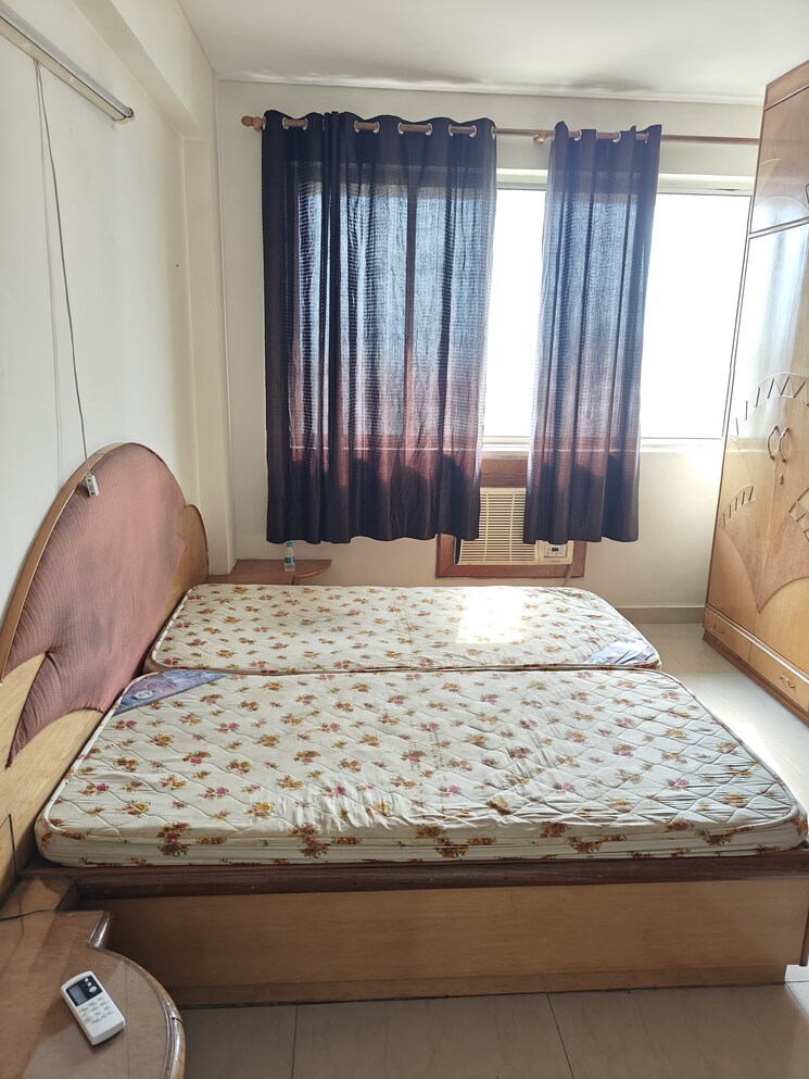 Bedroom, dlf-ridgewood-estate 3 Bedroom 1371 Sq.Ft. Apartment In Dlf Phase iv Gurgaon 8984342