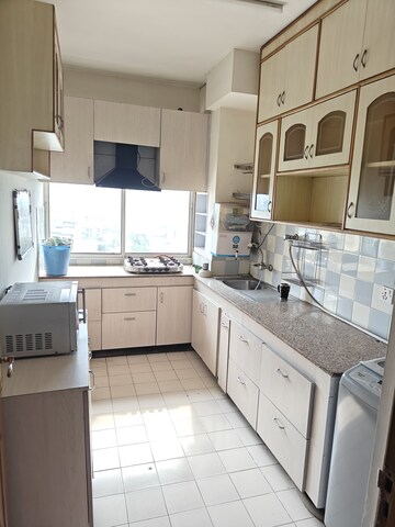 Kitchen in 3 BHK Apartment at DLF Ridgewood Estate, Dlf Phase iv – for Rent