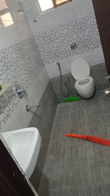 Attached Bathroom in 3 BHK Apartment at Manikonda – for Rent
