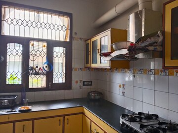 Kitchen in 5 BHK Villa at Civil Lines – for Rent