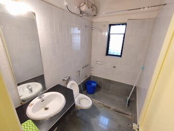 Bathroom in 3 BHK Apartment at Konark Enclave, Bund Garden Road – for Sale