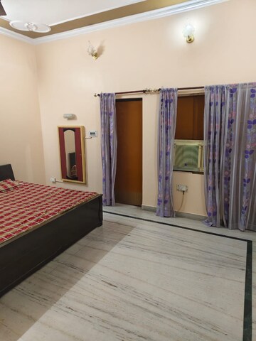 Bedroom in 2 BHK Independent House at Gomti Nagar – for Rent