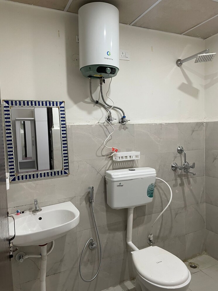 Team Area, smart-world-orchard 3 Bedroom 1680 Sq.Ft. Apartment In Sector 61 Gurgaon 8984578