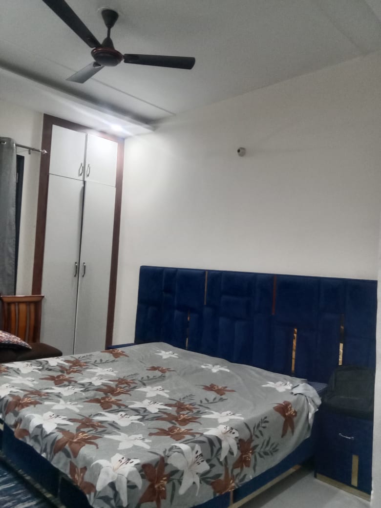 5 BHK + Pooja Room,Servant Room,Study Room,Extra Room Independent House For Sale in Sector 16