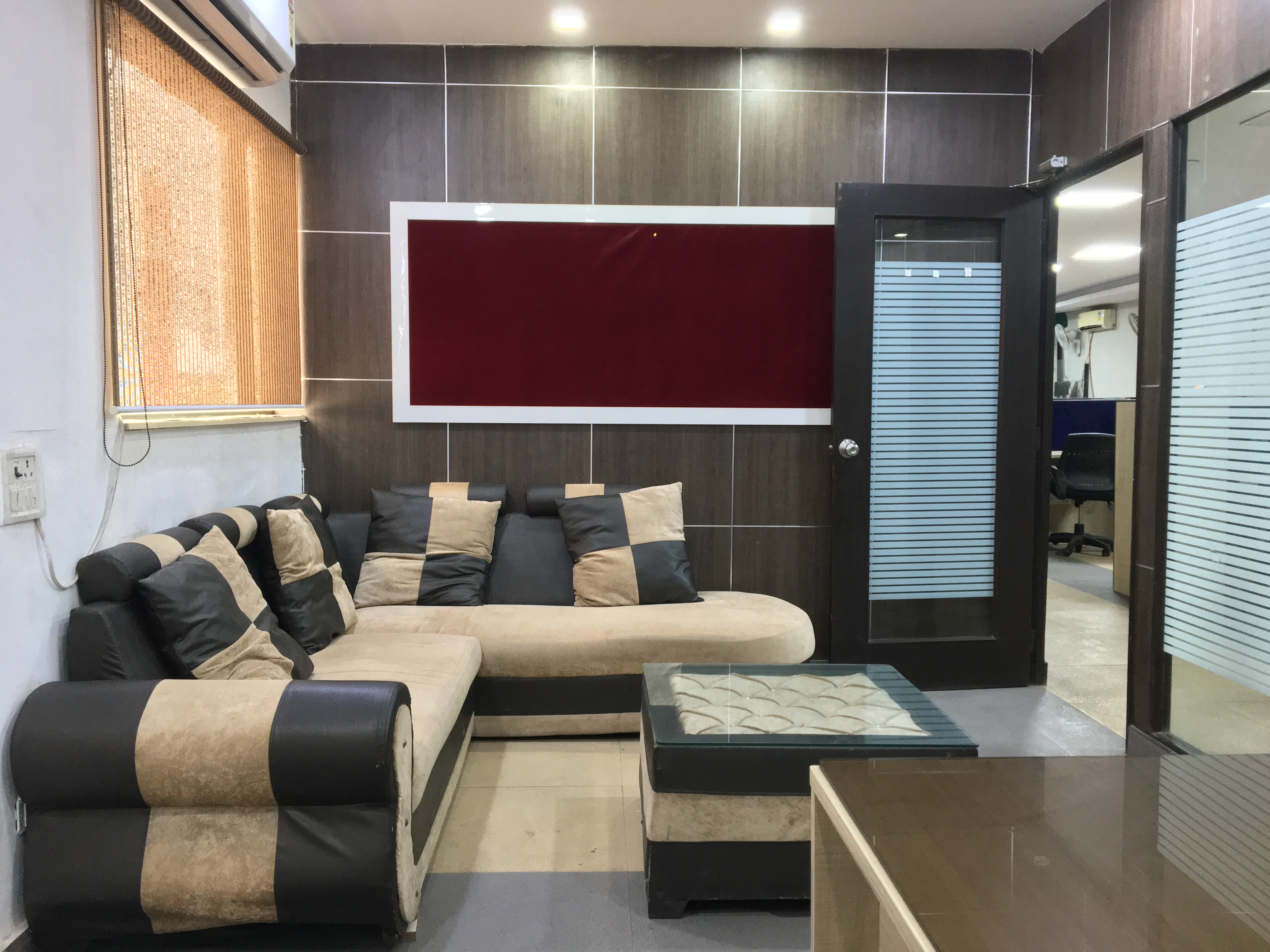 Office Space For Rent in Sector 63