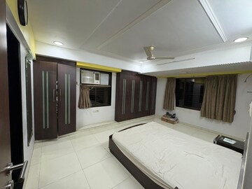 Master Bedroom in 3 BHK Apartment at Karwat Cottage, Ghatkopar East – for Rent