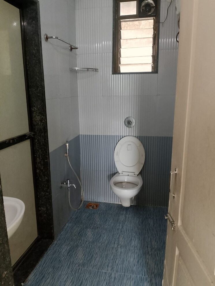 Attached Bathroom, mahavir-heritage-chs 2 Bedroom 1250 Sq.Ft. Apartment In Kharghar Sector 35g Navi Mumbai 8984553