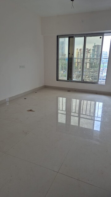 Room in 3 BHK Apartment at Goyal Lakshchandi Heights, Goregaon East – for Sale
