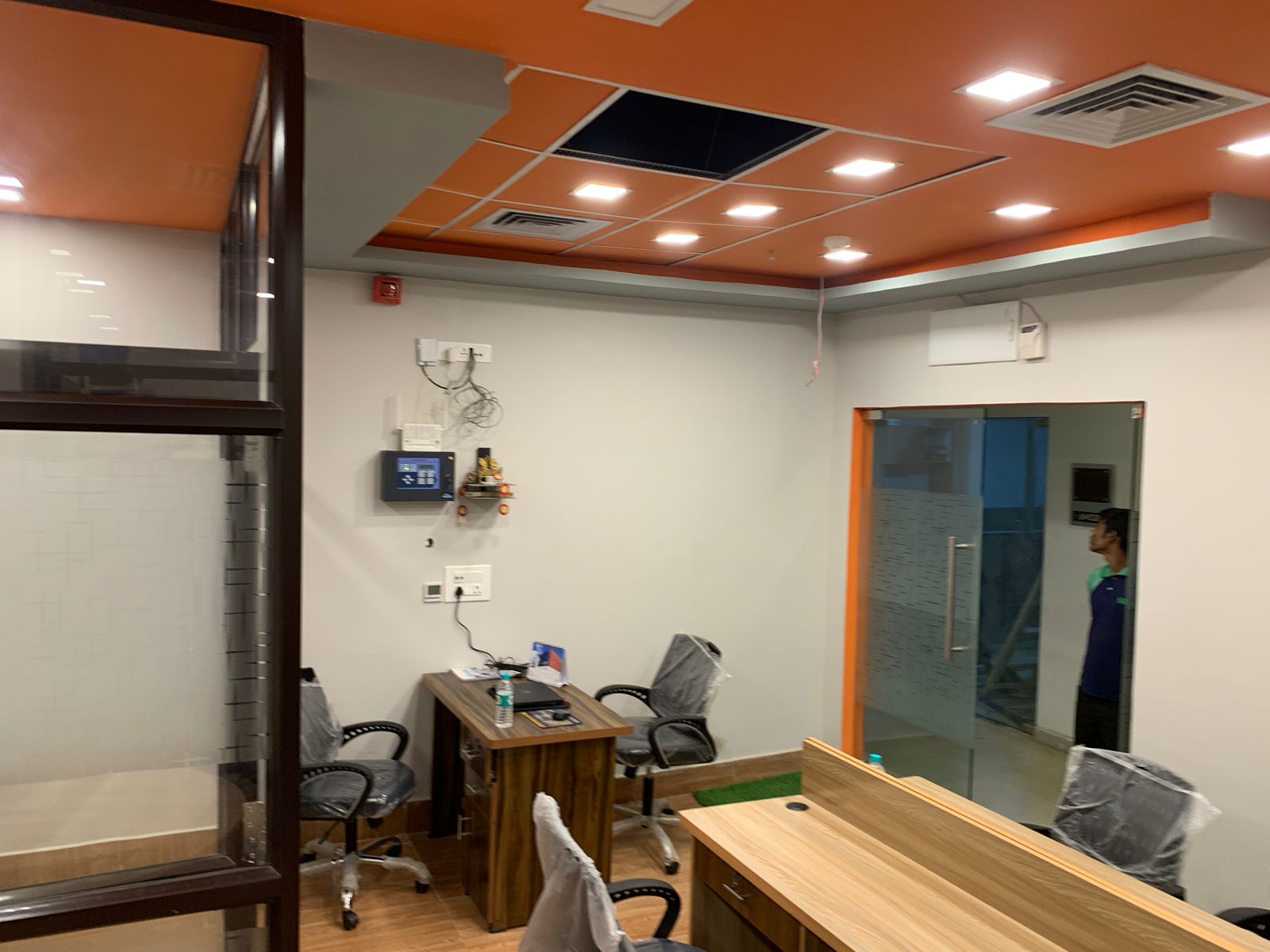 Office Space For Rent in Mani Casadona