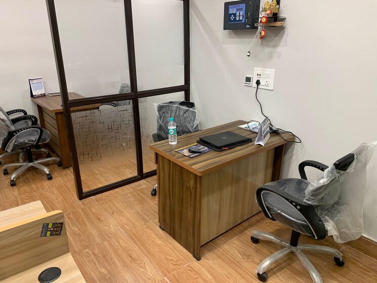 Team Area, mani-casadona Commercial Office Space 721 Sq.Ft. In New Town Kolkata 8984573