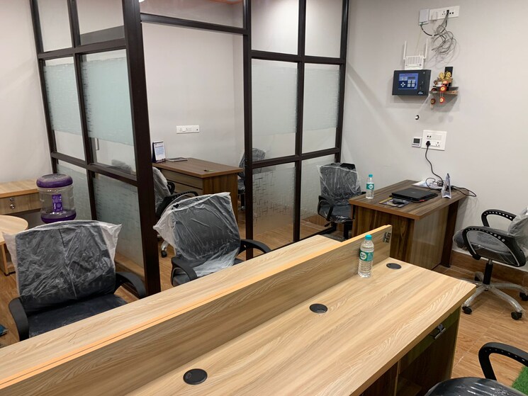 Team Area, mani-casadona Commercial Office Space 721 Sq.Ft. In New Town Kolkata 8984573