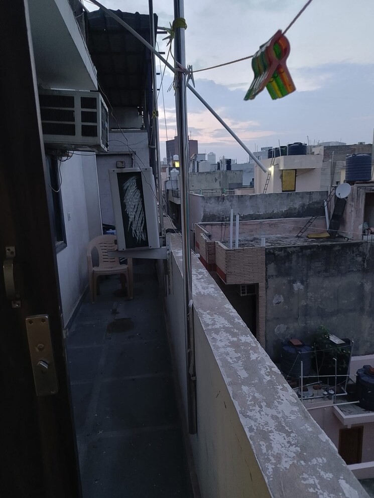 Balcony, karol bagh 1 Bedroom 650 Sq.Ft. Independent House In Karol Bagh Delhi 8984608