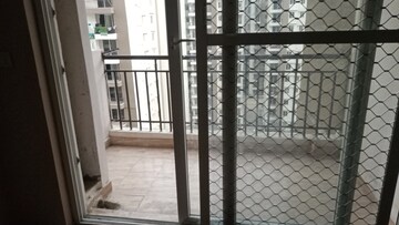 Balcony in 2.5 BHK Apartment at Amrapali Golf Homes, Sector 4 Greater Noida – for Rent