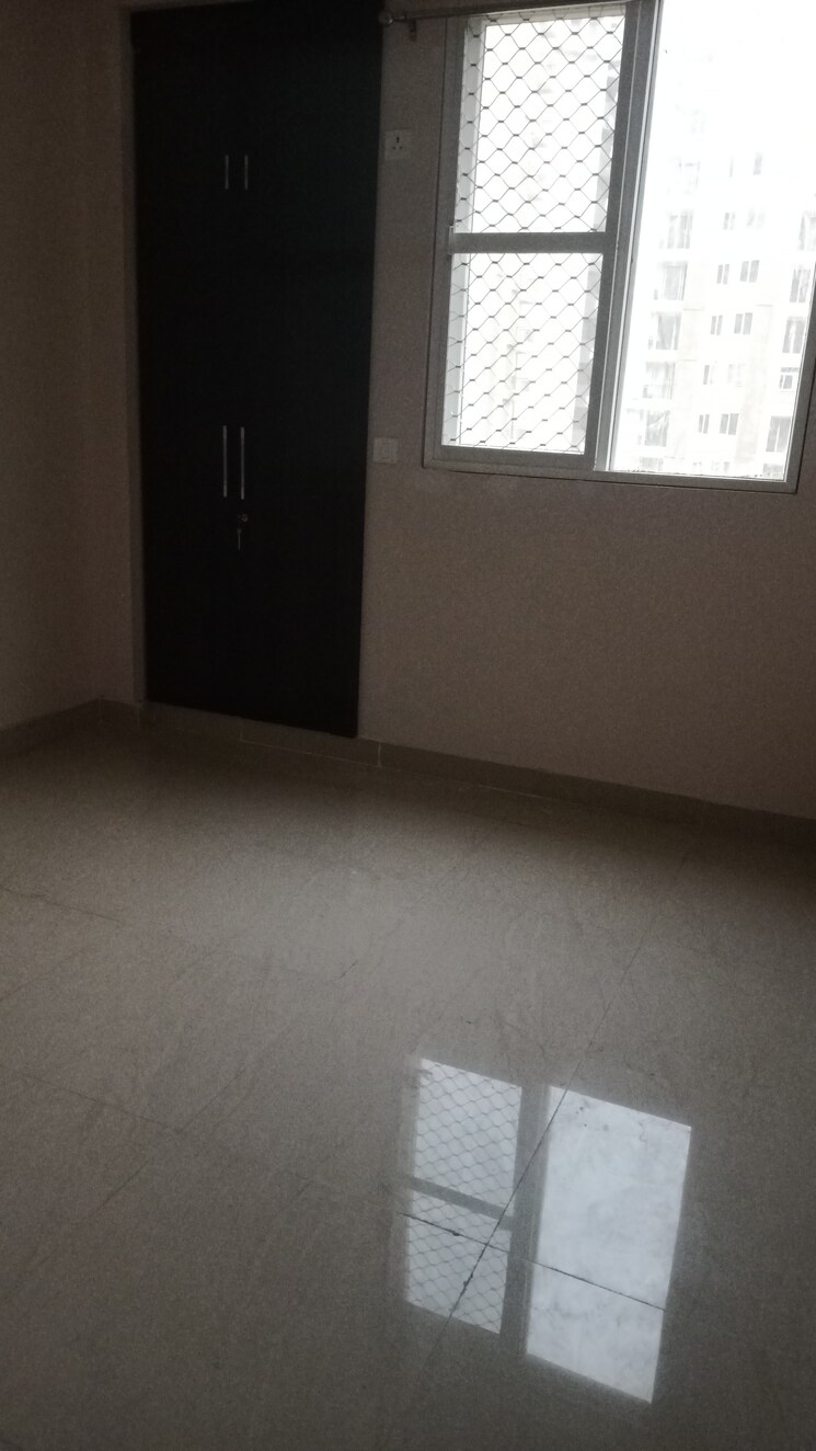 Room, amrapali-golf-homes 2.5 Bedroom 945 Sq.Ft. Apartment In Sector 4 Greater Noida Greater Noida 8984621