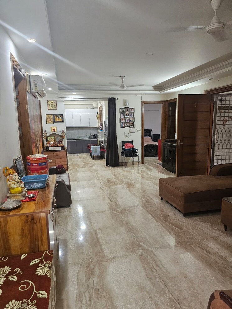 Living Room, vasant kunj enclave 3 Bedroom 150 Sq.Yd. Builder Floor In Vasant Kunj Enclave Delhi 8984625