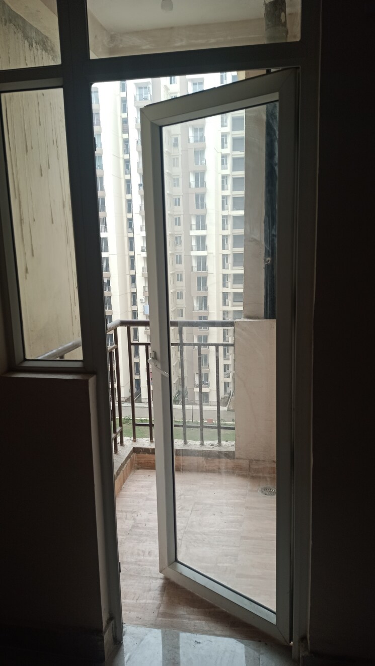 undefined, amrapali-centurian-park-phase-ii 2.5 Bedroom 990 Sq.Ft. Apartment In Tech Zone 4 Greater Noida Greater Noida 8984662