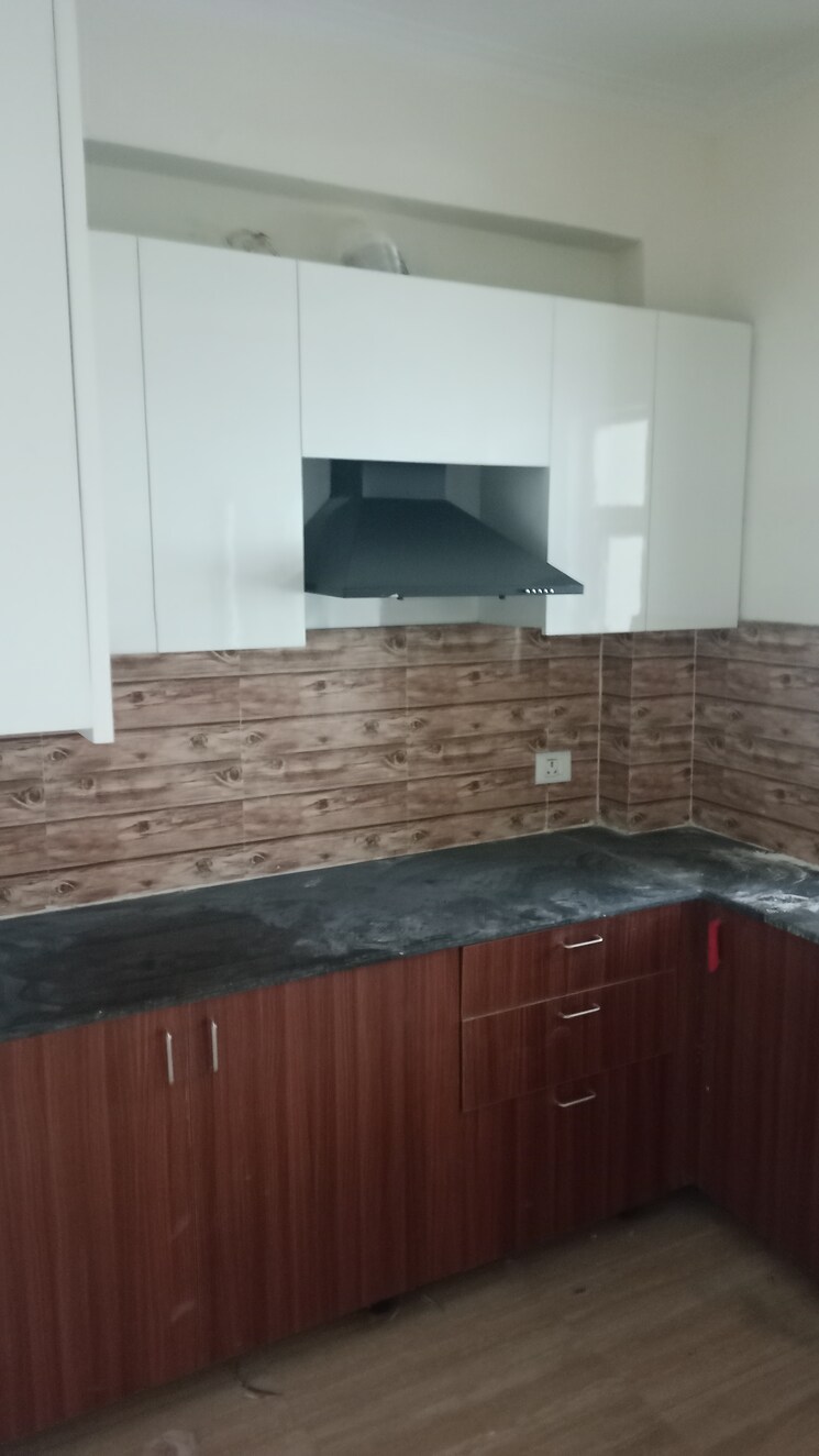 Kitchen, amrapali-centurian-park-phase-ii 2.5 Bedroom 990 Sq.Ft. Apartment In Tech Zone 4 Greater Noida Greater Noida 8984662