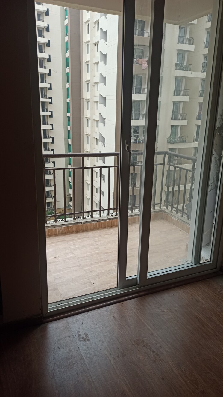 Room, amrapali-centurian-park-phase-ii 2.5 Bedroom 990 Sq.Ft. Apartment In Tech Zone 4 Greater Noida Greater Noida 8984662