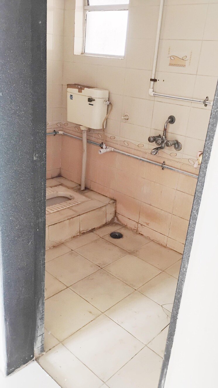 Bathroom, kharadi 2 Bedroom 900 Sq.Ft. Apartment In Kharadi Pune 8984674