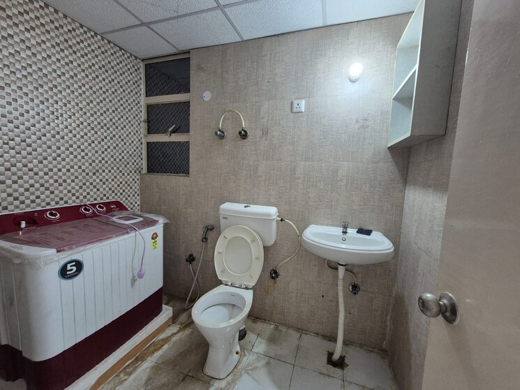 Bathroom, signature-global-solera-2 2 Bedroom 554 Sq.Ft. Apartment In Sector 107 Gurgaon 8984675