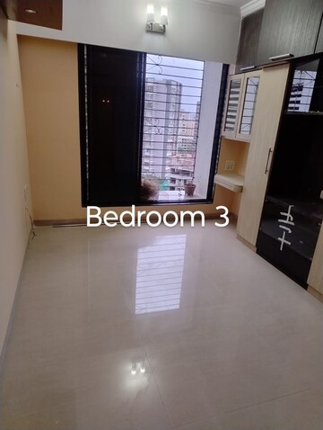Room in 3 BHK Apartment at Chembur – for Rent