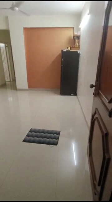 Furnished Amenities in 2 BHK Apartment at K Raheja Vihar, Powai – for Rent