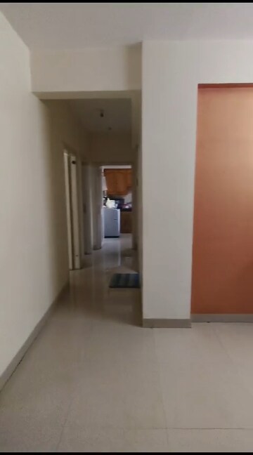 Room in 2 BHK Apartment at K Raheja Vihar, Powai – for Rent