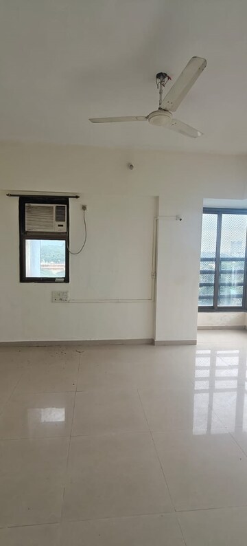 Living Room in 3 BHK Apartment at Sufalam Apartment Chembur, Chembur – for Rent