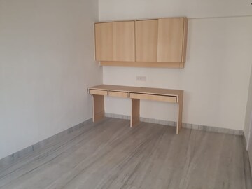 Room in 3 BHK Apartment at Ganga Tower II, Chembur – for Rent
