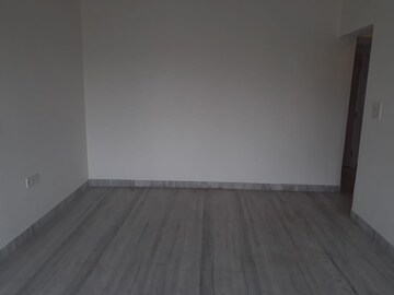 Room in 3 BHK Apartment at Ganga Tower II, Chembur – for Rent
