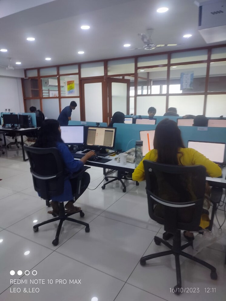 Team Area, jagatpur Commercial Office Space 1175 Sq.Ft. In Jagatpur Ahmedabad 8984860