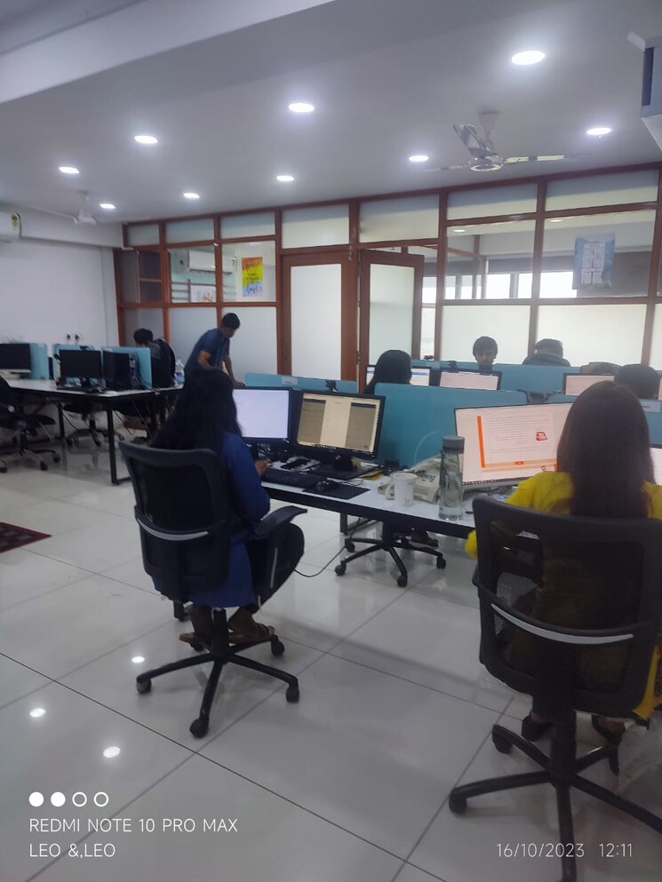 Team Area, jagatpur Commercial Office Space 1175 Sq.Ft. In Jagatpur Ahmedabad 8984860