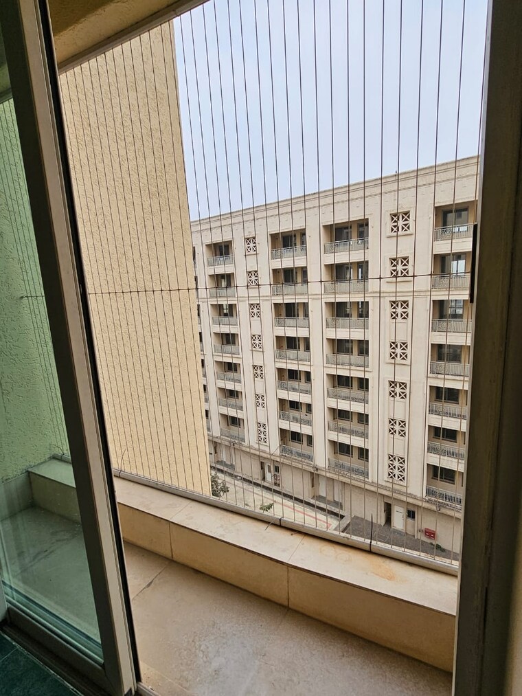 Balcony, spenta-outsmart 3 Bedroom 1050 Sq.Ft. Apartment In Vishnu Nagar Thane 8984893