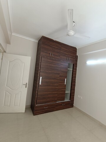 Room in 2 BHK Apartment at Shree Vardhman Mantra, Sector 67 – for Rent