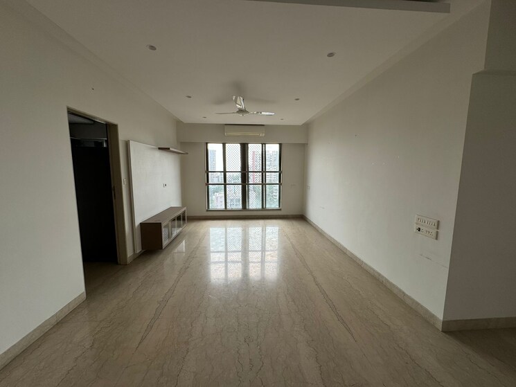 undefined, bandra west 3.5 Bedroom 1400 Sq.Ft. Apartment In Bandra West Mumbai 8984872