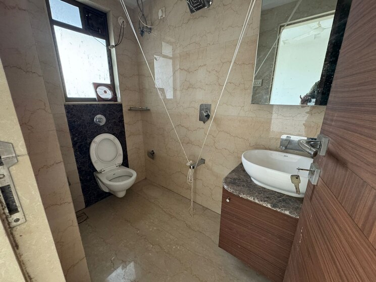 Bathroom, bandra west 3.5 Bedroom 1400 Sq.Ft. Apartment In Bandra West Mumbai 8984872