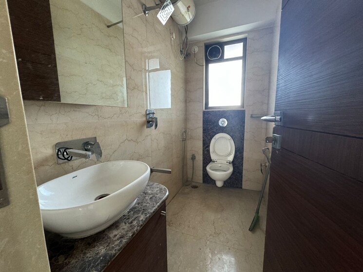 Bathroom, bandra west 3.5 Bedroom 1400 Sq.Ft. Apartment In Bandra West Mumbai 8984872