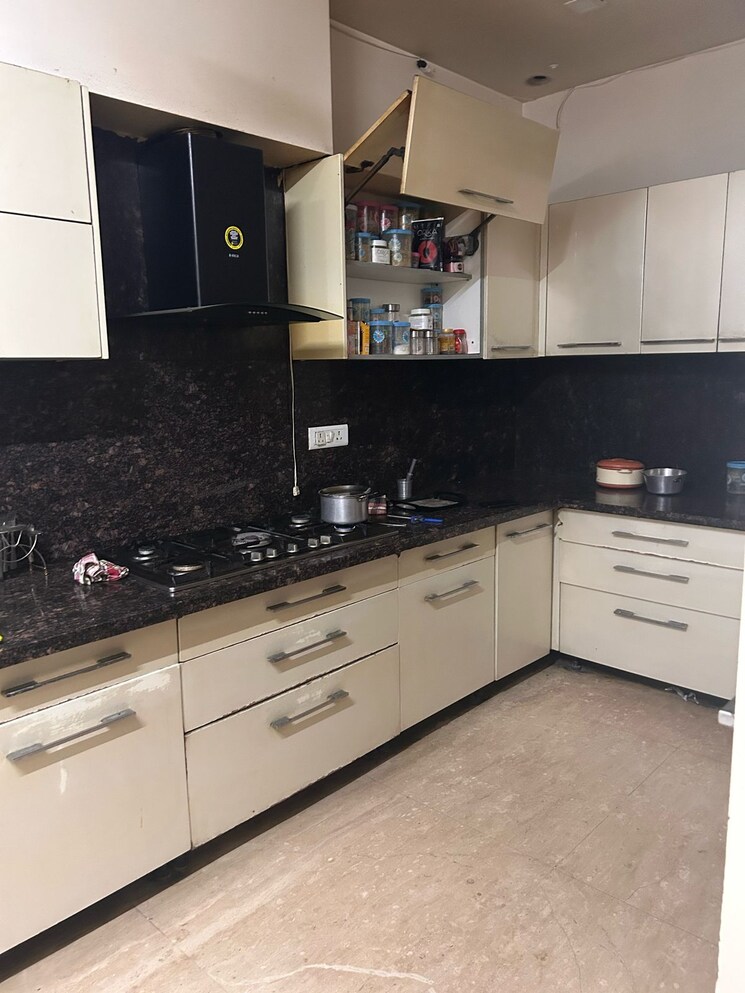 Kitchen, sunlight-apartments-sector-44 6+ Bedroom 6000 Sq.Ft. Apartment In Sector 44 Noida 8984966