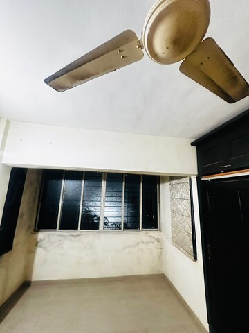 Room in 1 BHK Apartment at Rajesh Meera Nagar Terrace CHS, Koregaon Park – for Rent