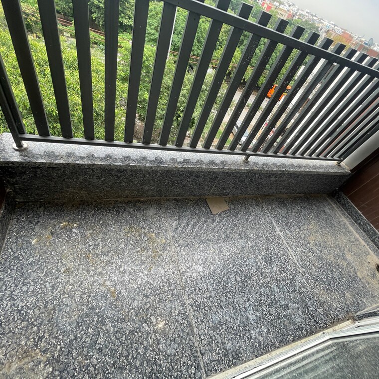 Balcony, rohini sector 23 3 Bedroom 800 Sq.Ft. Builder Floor In Rohini Sector 23 Delhi 8985064