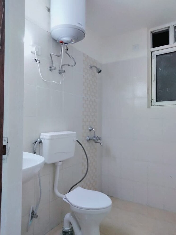 Bathroom, sector 4 2 Bedroom 120 Sq.Yd. Builder Floor In Sector 4 Gurgaon 8985058