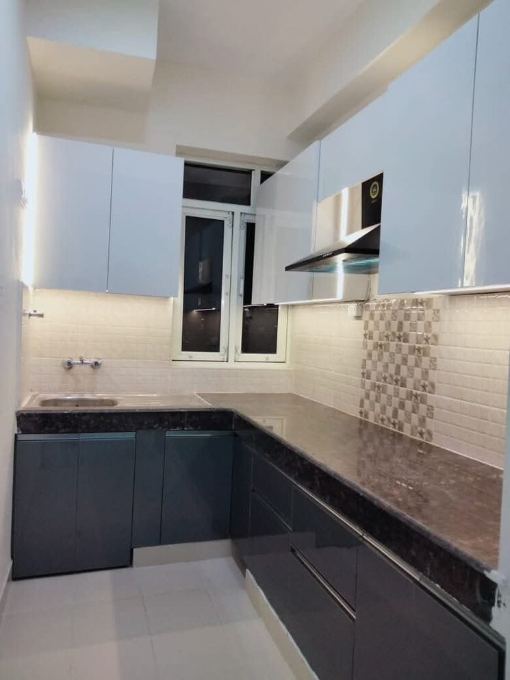Kitchen, sector 4 2 Bedroom 120 Sq.Yd. Builder Floor In Sector 4 Gurgaon 8985058