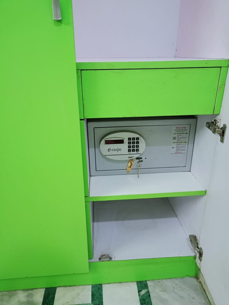 Other, vasant kunj 3 Bedroom 2200 Sq.Ft. Apartment In Vasant Kunj Delhi 8985093