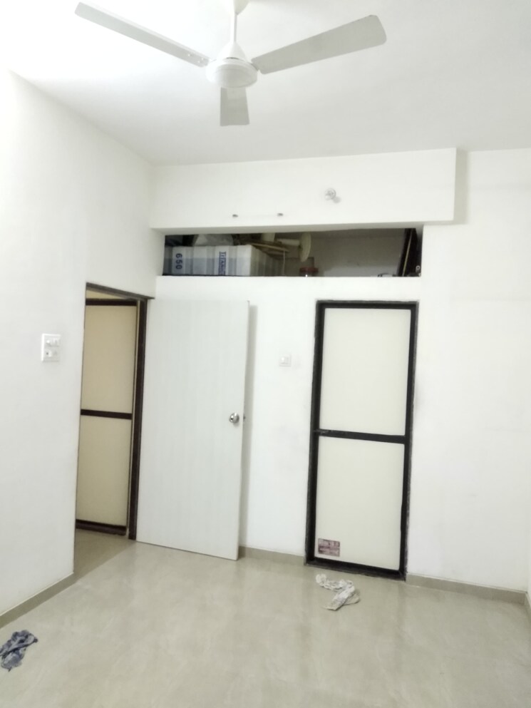 Room, wadala west 1 Bedroom 500 Sq.Ft. Apartment In Wadala West Mumbai 8985075