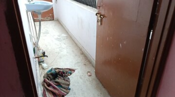 Balcony in 1 BHK Builder Floor at Vaishali Sector 5 – for Rent