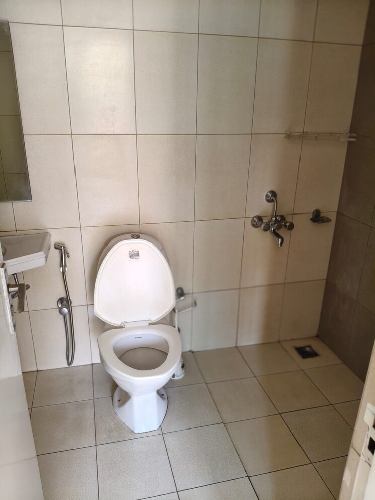 Bathroom, brigade-courtyard 3 Bedroom 1590 Sq.Ft. Apartment In Jalahalli Bangalore 8985090