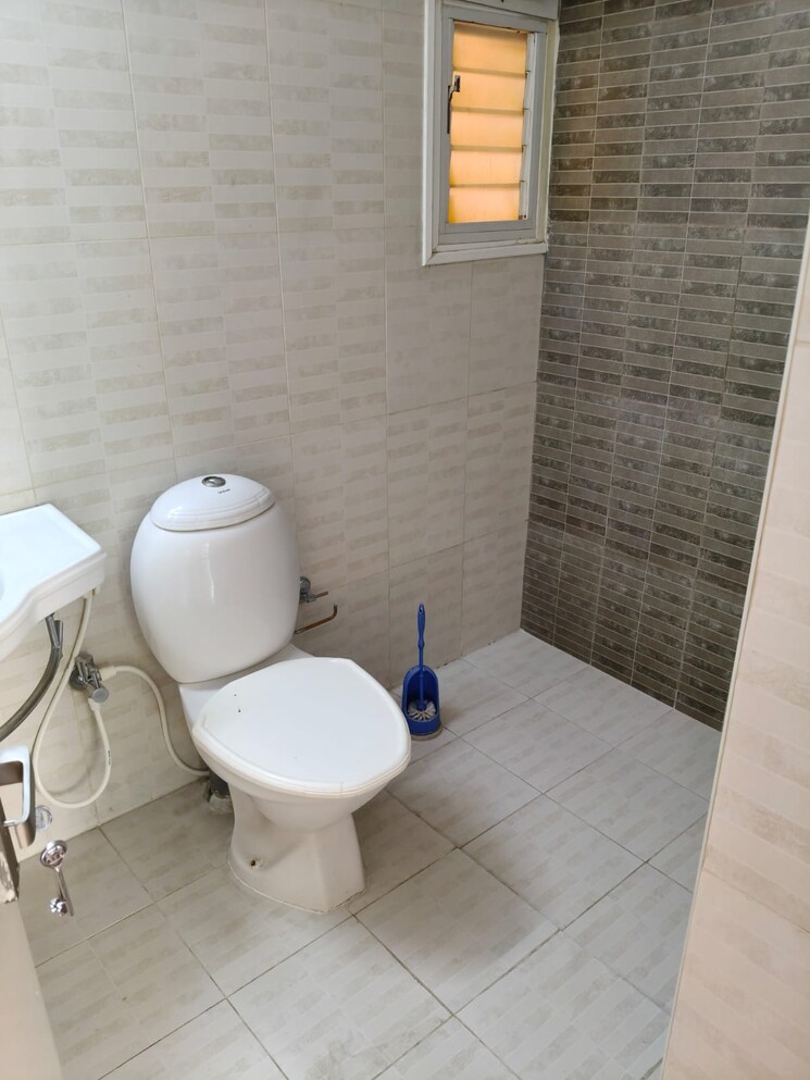 Bathroom, brigade-courtyard 3 Bedroom 1590 Sq.Ft. Apartment In Jalahalli Bangalore 8985090