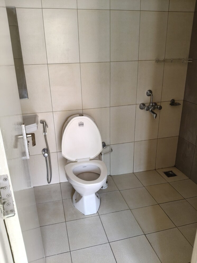 Bathroom, brigade-courtyard 3 Bedroom 1590 Sq.Ft. Apartment In Jalahalli Bangalore 8985090